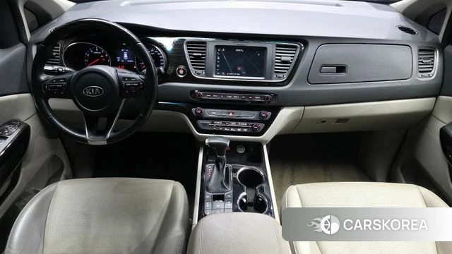 Kia The New Carnival id 3885708 из Кореи 17