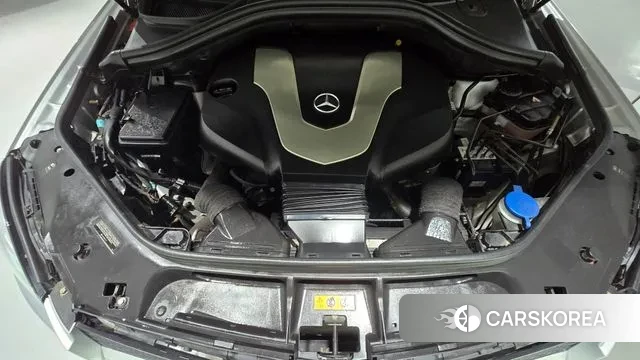 Mercedes-Benz GLE - Class W166 id 2966725 из Кореи 17