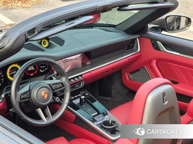 Porsche 911(992) id 3472340 из Кореи 17