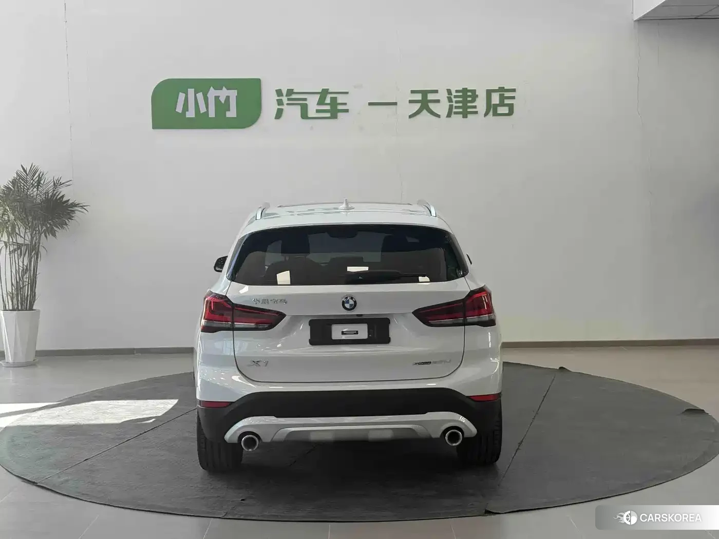 BMW X1 id 4685937 из Китая 17