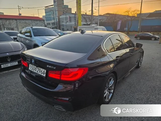 BMW 5 Series (G30) id 3425903 из Кореи 17