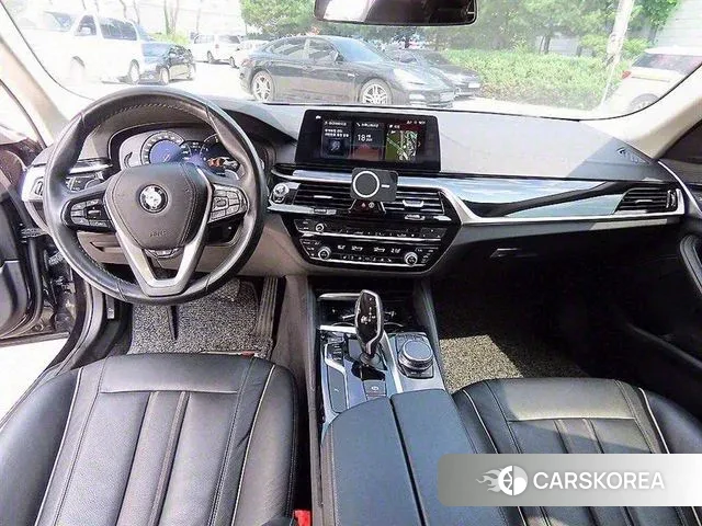 BMW 5 Series (G30) id 3055703 из Кореи 17