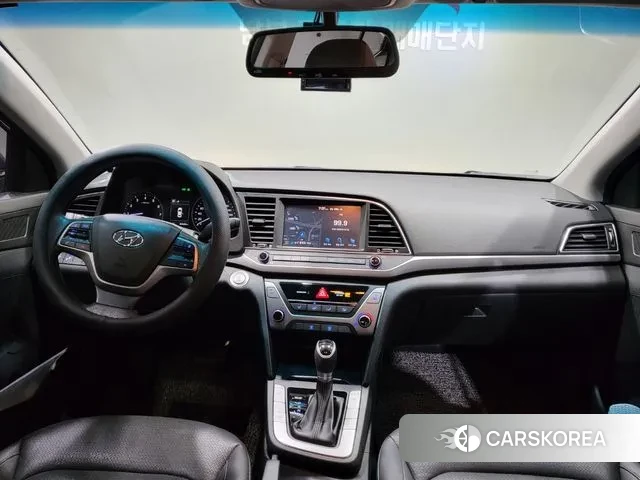 Hyundai Avante AD id 3732904 из Кореи 17