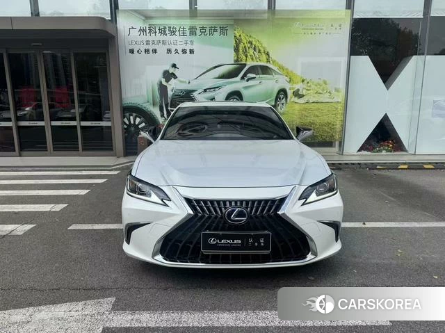 Lexus ES id 4276986 из Китая 9