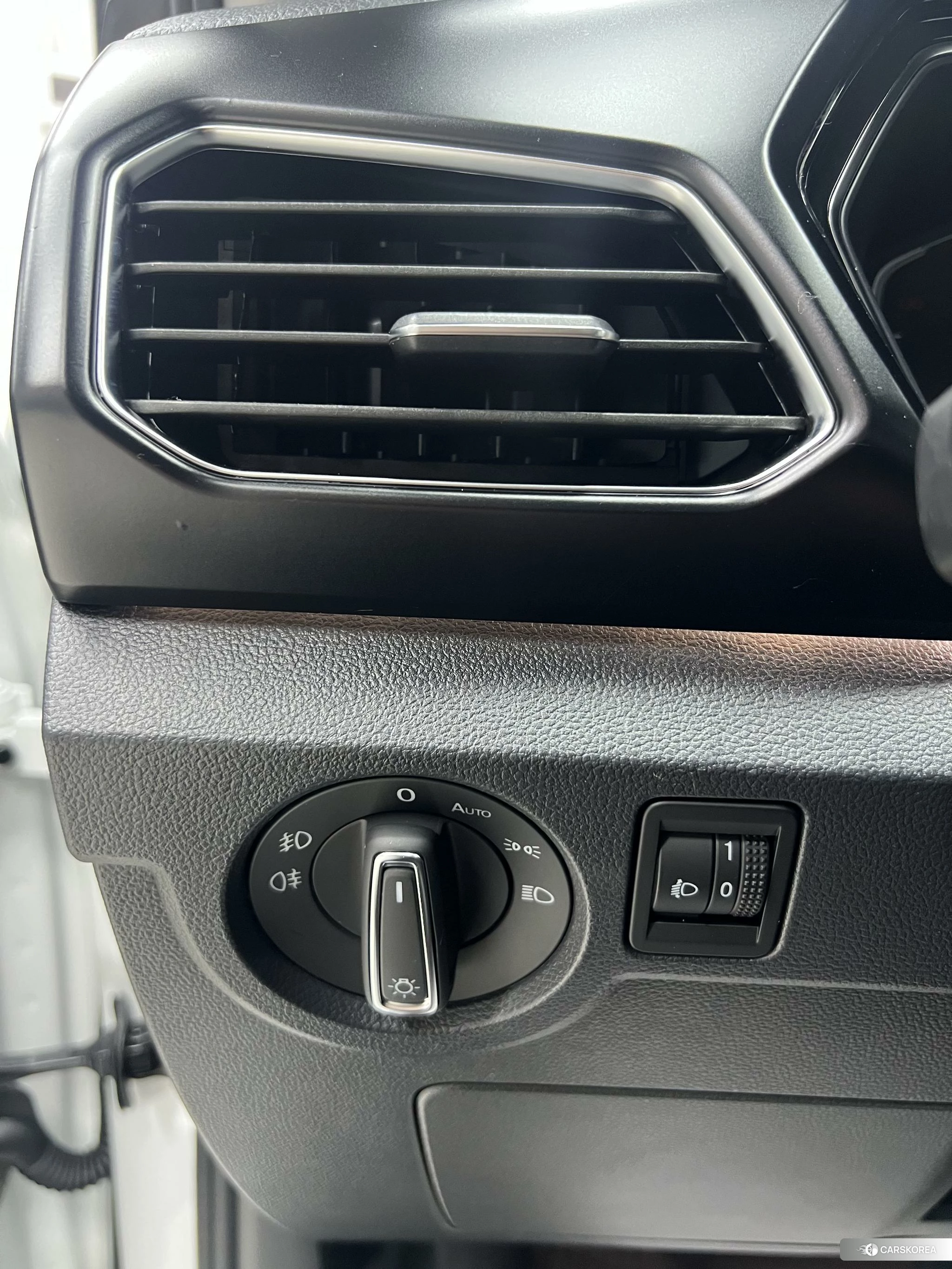 Volkswagen Exploring the shadow id 4493058 из Китая 20