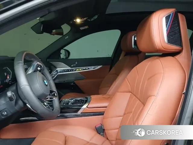 BMW 7 Series (G70) id 3431301 из Кореи 17