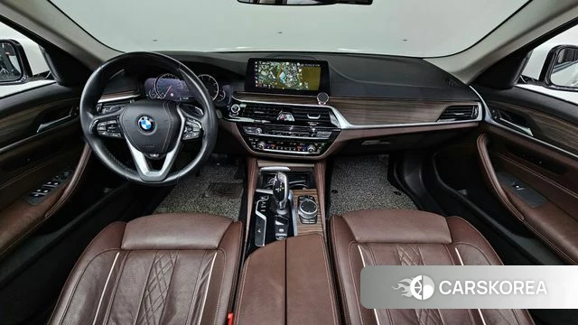 BMW 5 Series (G30) id 3808276 из Кореи 17