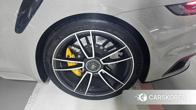 Porsche 911(992) id 4495138 из Кореи 8