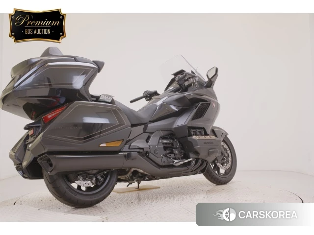 Проданный Honda GL1800 TOUR DCT 2026 из Японии, фото 4