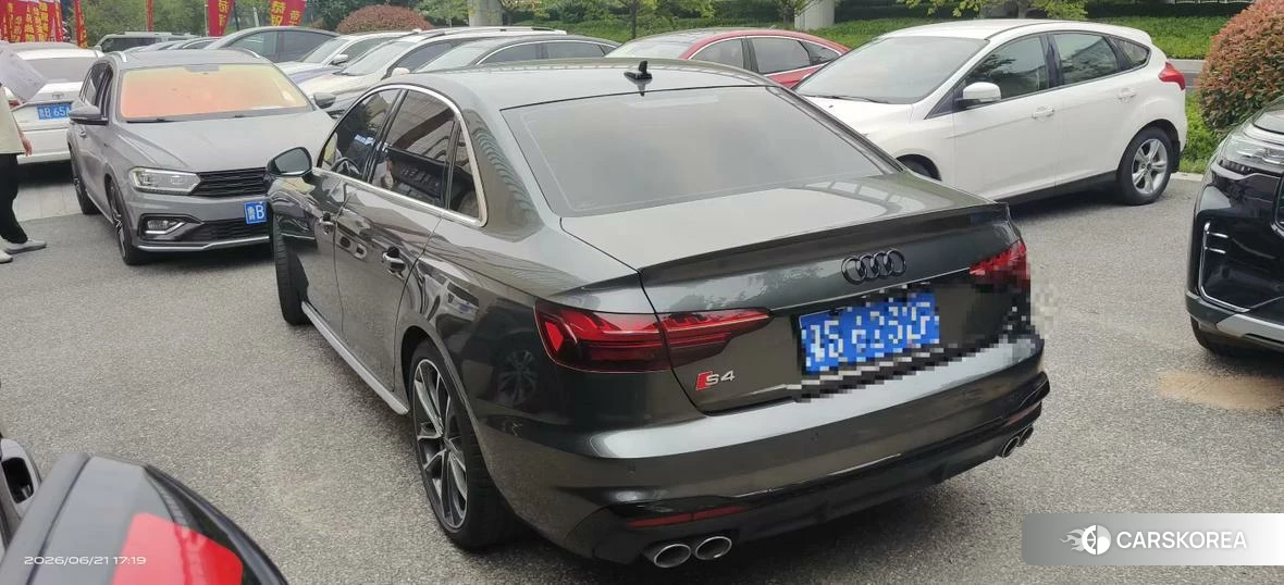 Audi S4 id 4487452 из Китая 8