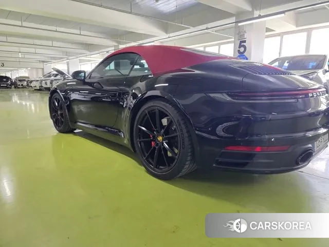 Porsche 911(992) id 3220178 из Кореи 17