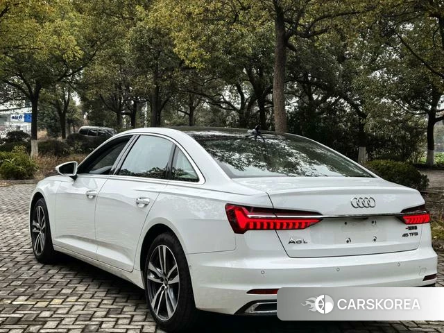 Audi A6L id 3890648 из Китая 10