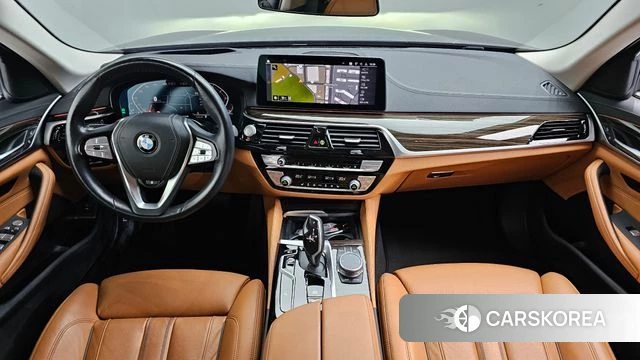 BMW 5 Series (G30) id 3916453 из Кореи 17