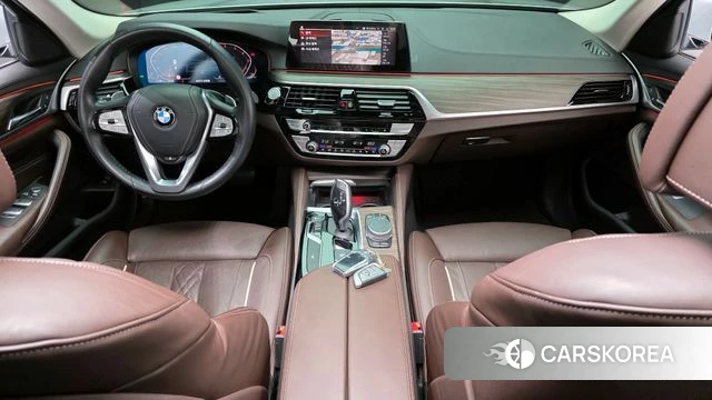 BMW 5 Series (G30) id 3860964 из Кореи 17