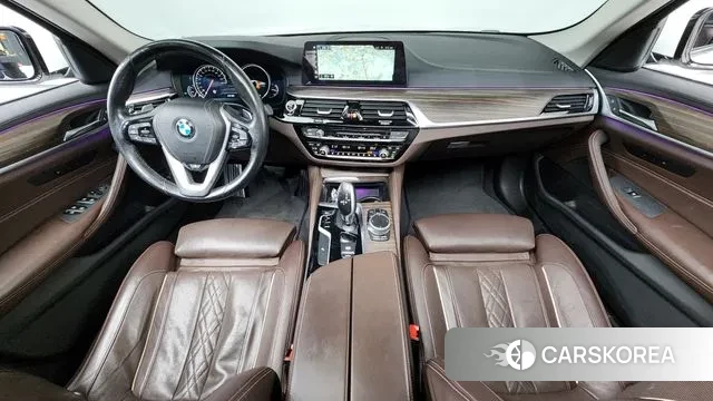 BMW 5 Series (G30) id 3351146 из Кореи 17