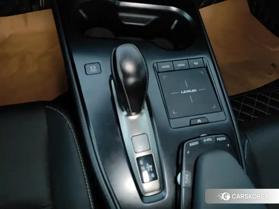 Lexus UX New Energy id 4539084 из Китая 13