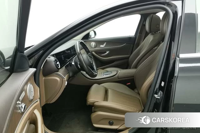 Mercedes-Benz E-class id 4335137 из Китая 21
