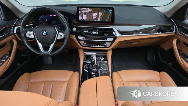 BMW 5 Series (G30) id 3915977 из Кореи 17