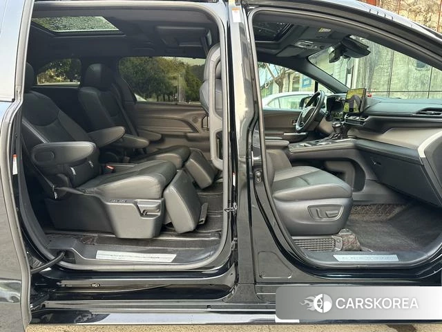 Toyota Grevia id 4263817 из Китая 13