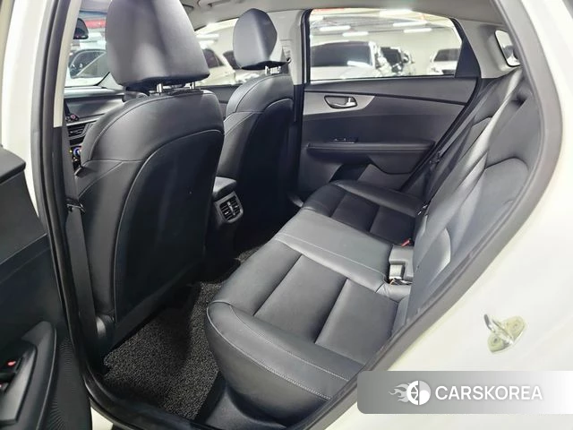 Kia Come New K3 id 4339412 из Кореи 17