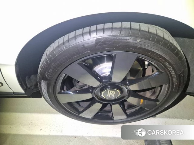 Rolls-Royce Cullinan id 4469211 из Кореи 17