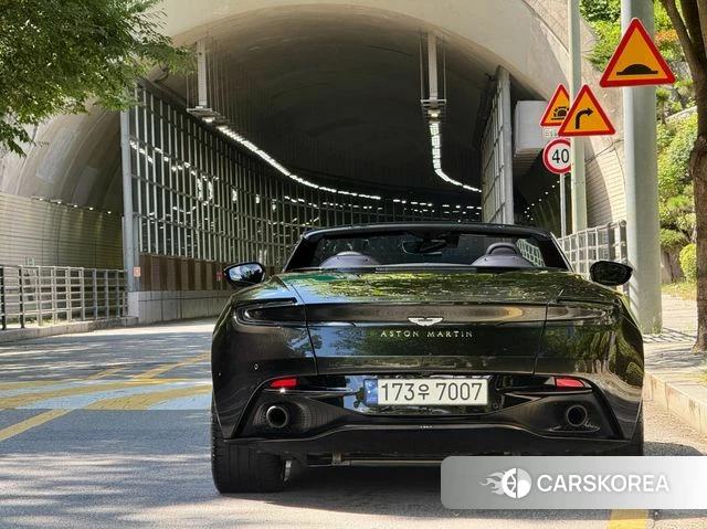 Aston Martin DB11 id 4687359 из Кореи 16