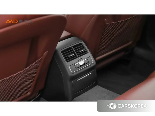 Audi A4L id 4290389 из Китая 7