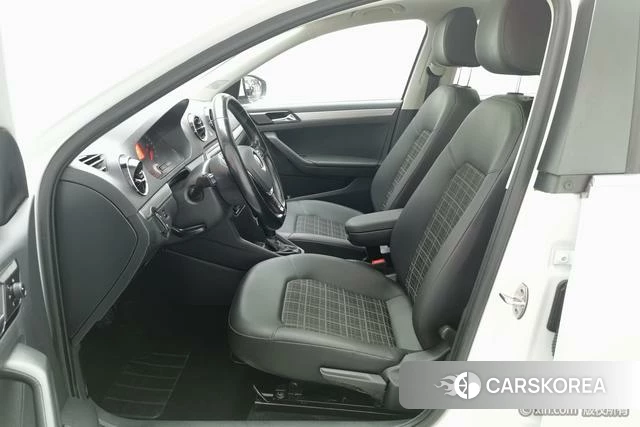 Volkswagen Jetta id 4210669 из Китая 21