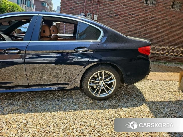 BMW 5 Series (G30) id 4331762 из Кореи 17