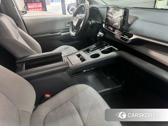 Toyota Saina id 4257481 из Китая 8