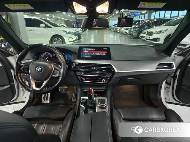 BMW 5 Series (G30) id 4351346 из Кореи 17