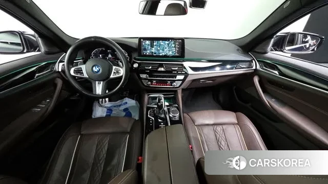 BMW 5 Series (G30) id 3037491 из Кореи 17