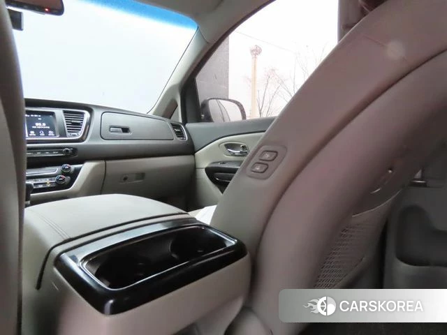 Kia The New Carnival id 3917166 из Кореи 17