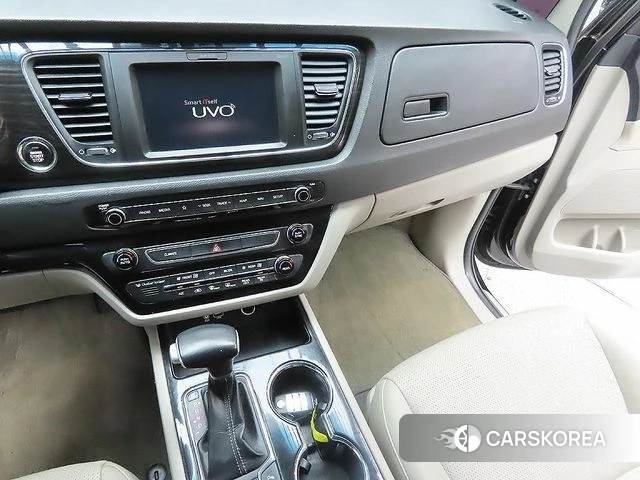 Kia The New Carnival id 4785540 из Кореи 17