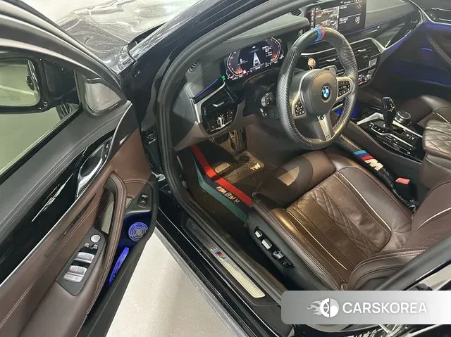 BMW 5 Series (G30) id 3452765 из Кореи 15