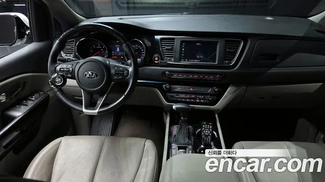 Kia The New Carnival id 2390392 из Кореи 17