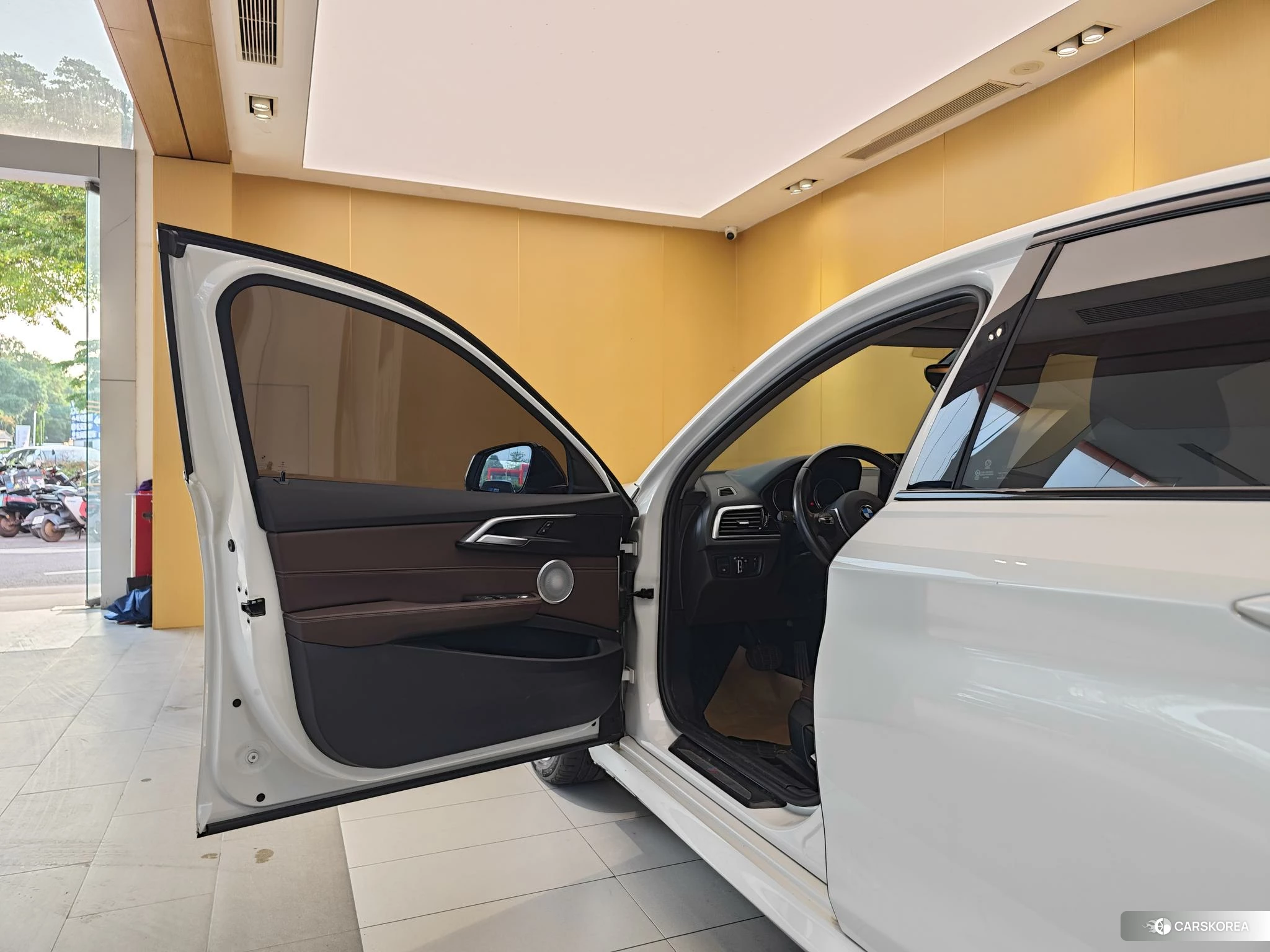 BMW 1 series id 4486148 из Китая 32
