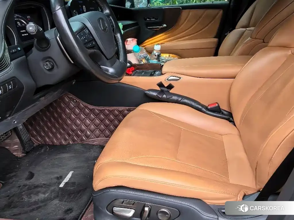 Lexus LS id 4553878 из Китая 8
