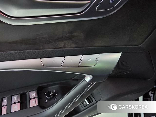 Audi A6L id 4291267 из Китая 9