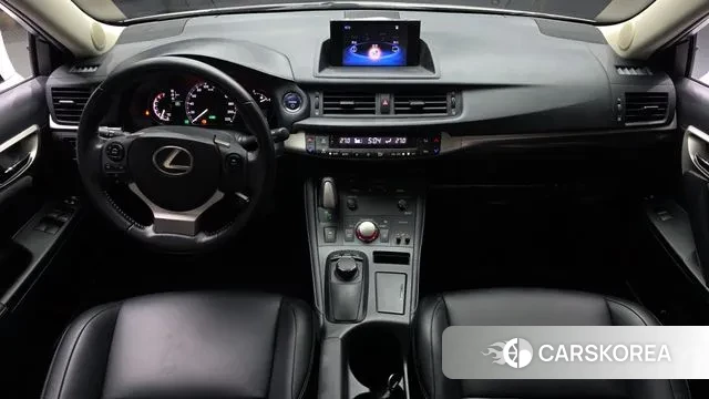 Lexus CT200h id 3748513 из Кореи 17