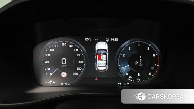 Volvo XC40 id 3833875 из Кореи 17