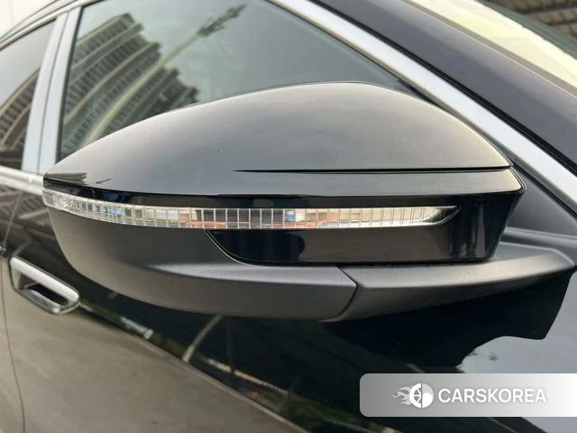 Audi Q5L id 4236167 из Китая 26