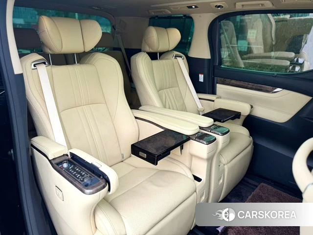 Toyota Elfa id 4333667 из Китая 7