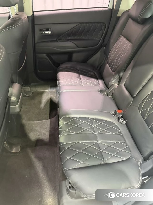 Mitsubishi  Outlander id 4208040 из Китая 14