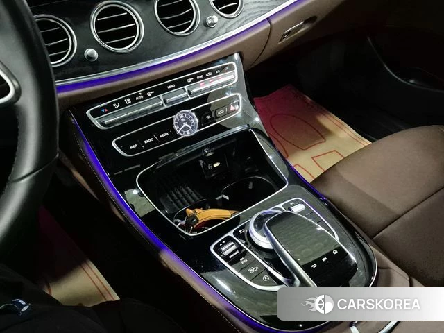 Mercedes-Benz E-Class W213 id 4581272 из Кореи 17