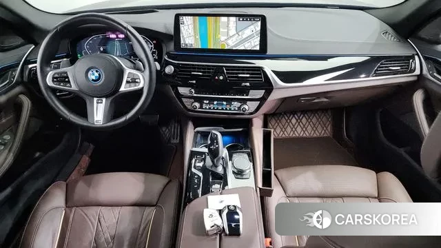 BMW 5 Series (G30) id 2884286 из Кореи 17