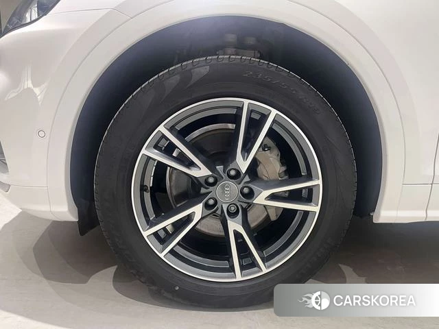 Audi Q5L id 4219286 из Китая 14