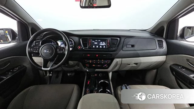 Kia The New Carnival id 4873335 из Кореи 17