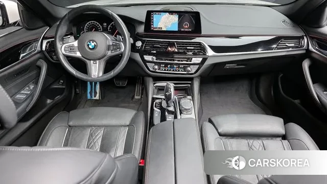 BMW 5 Series (G30) id 3344827 из Кореи 17