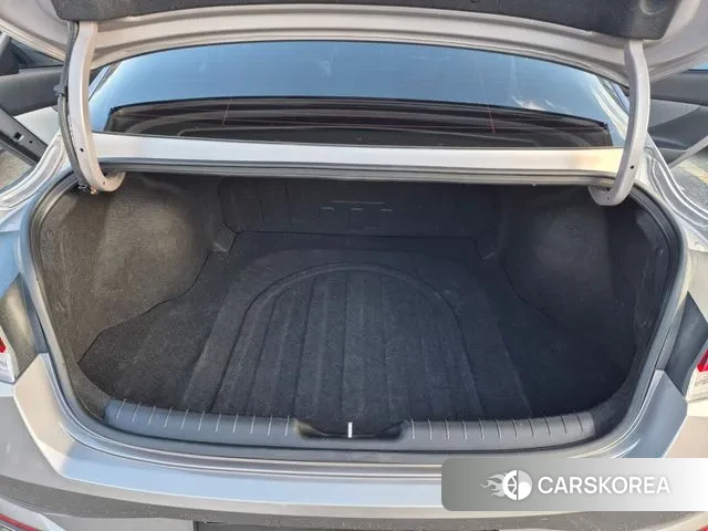 Hyundai Avante Hybrid (CN7) id 3451474 из Кореи 17